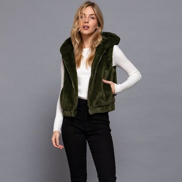 Olive‎ Fall Hoodie Faux Fur Vest - Picture 1 of 4